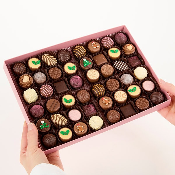 Chocilo Melbourne 570g 48 Pack Premium Christmas Chocolate Assortment Gift Box.