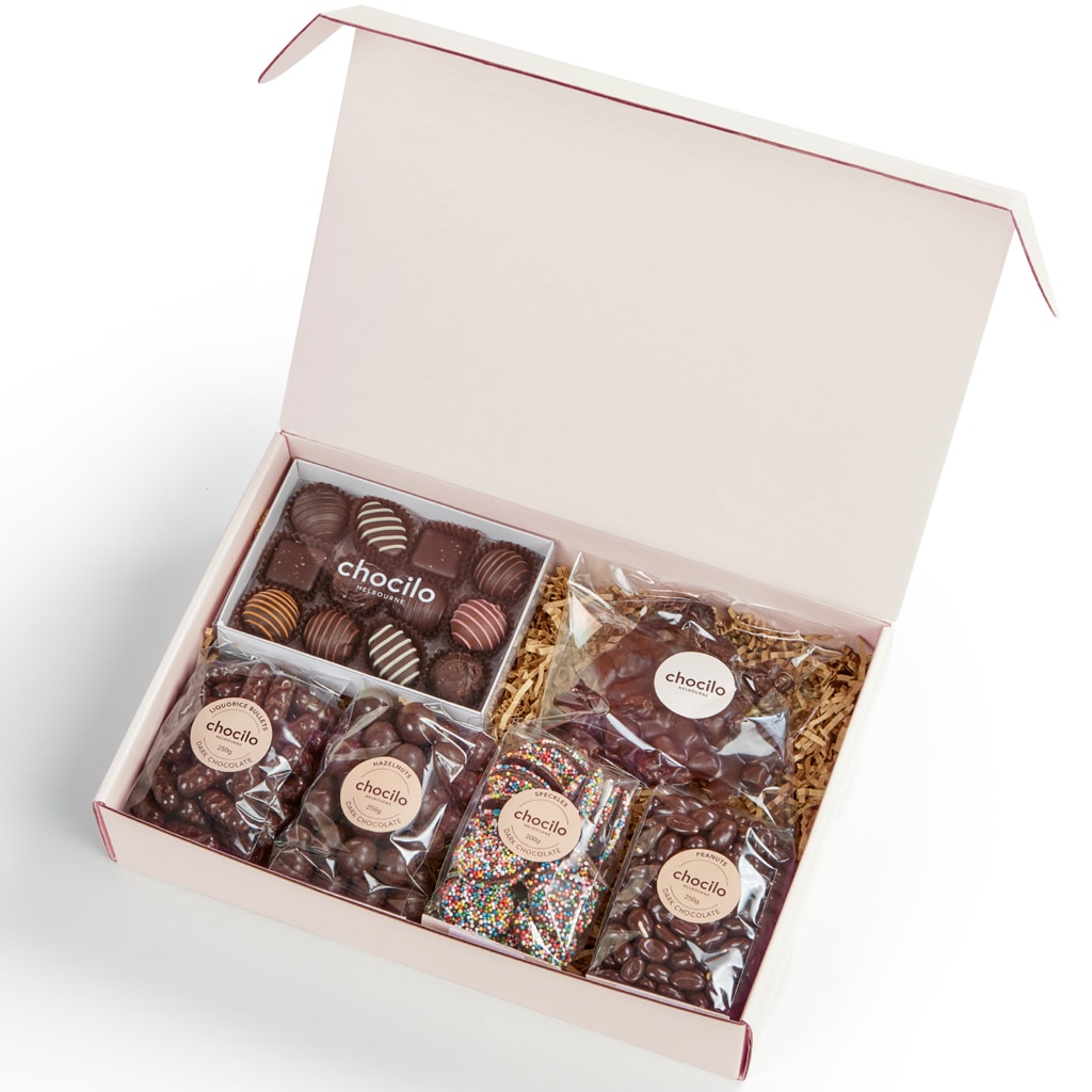 Chocilo Melbourne Dark Chocolate Gift Hamper. Premium chocolates made in Melbourne. Blush pink gift box.